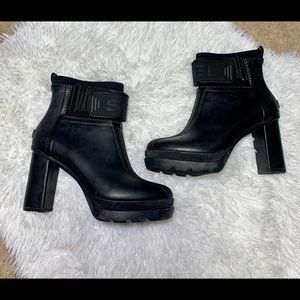 Sorel chunky heel boot 8.5 black waterproof Medina